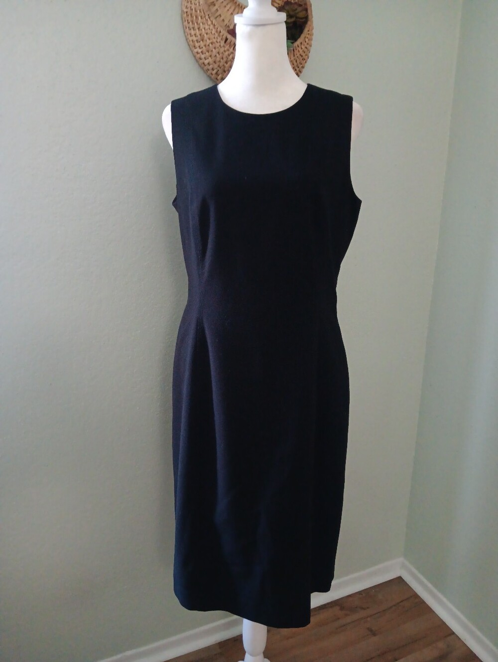 Classic Black Sleeveless Sheath Dress